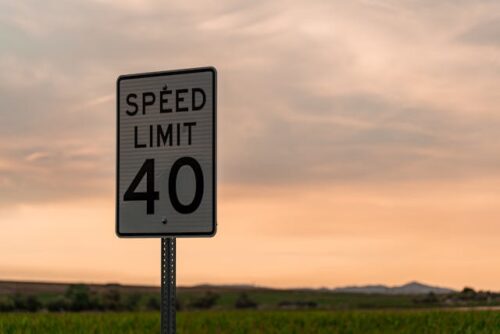 40 mph speed limit sign